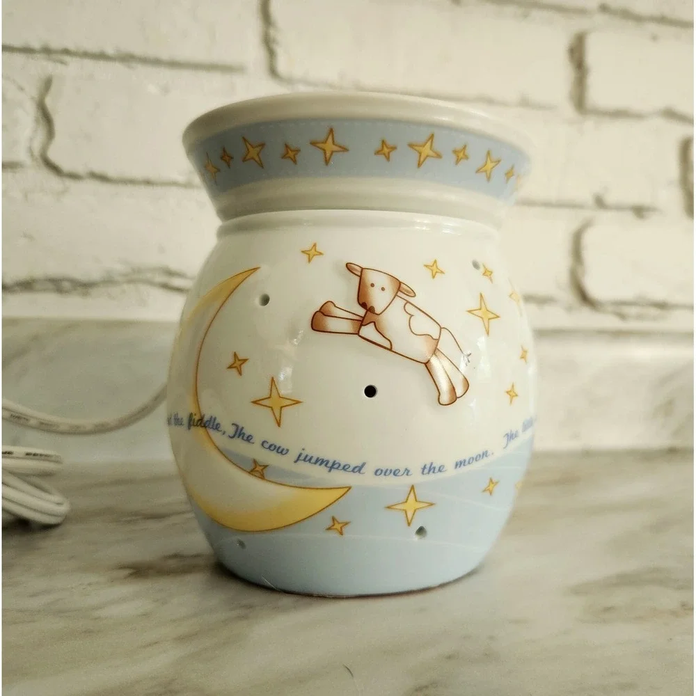Scentsy Over The Moon Baby Nursery Rhyme Wax Warmer Aromatherapy Open Box w/Bulb